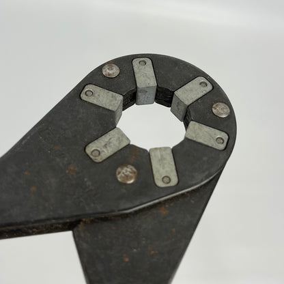 Mastercraft “Bionic Wrench”