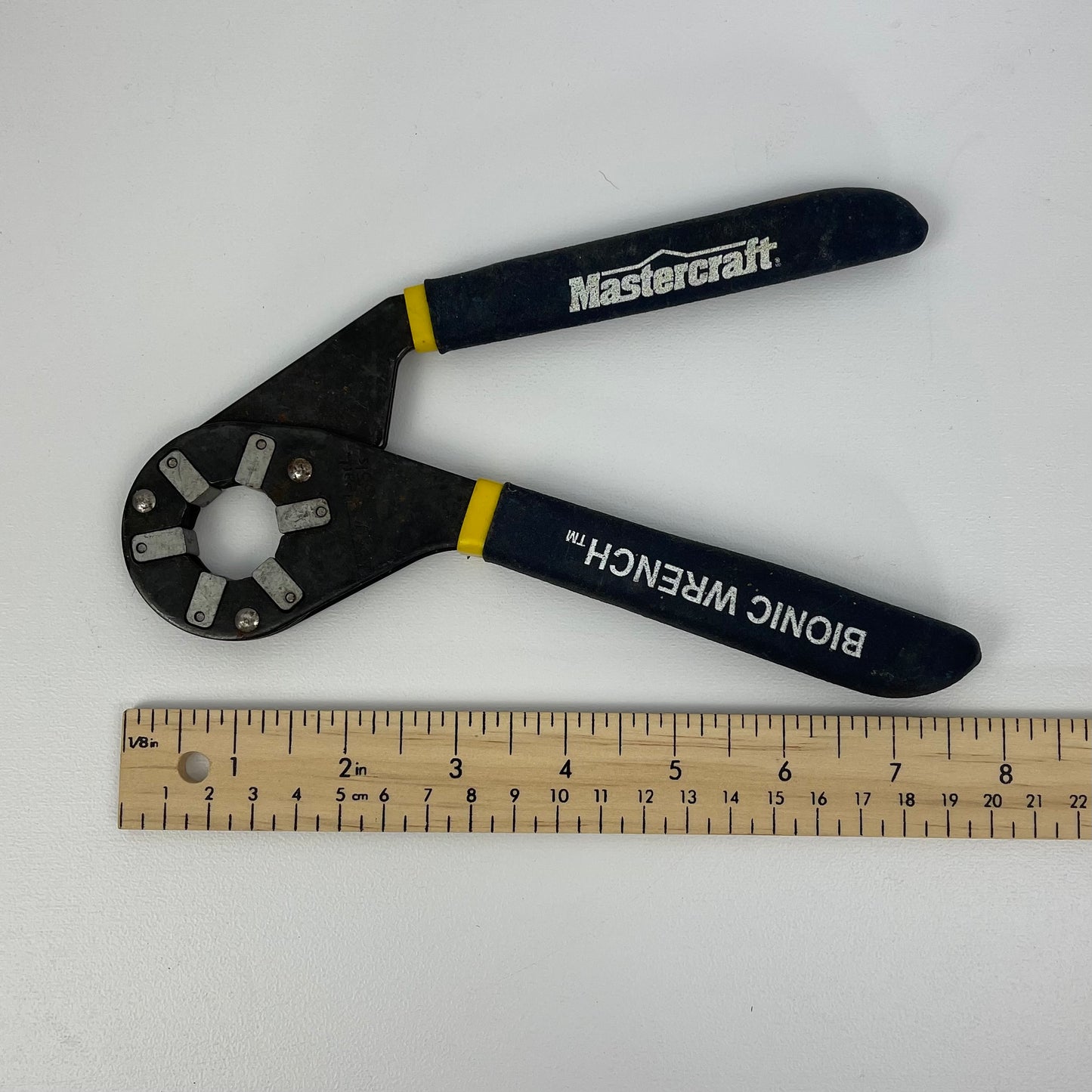 Mastercraft “Bionic Wrench”