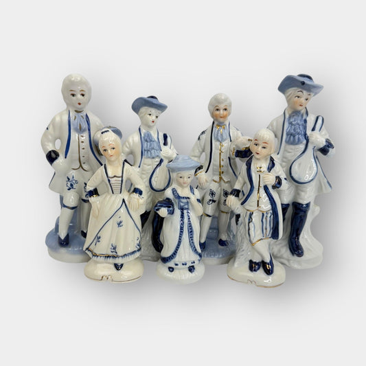 Blue White Figurines Set