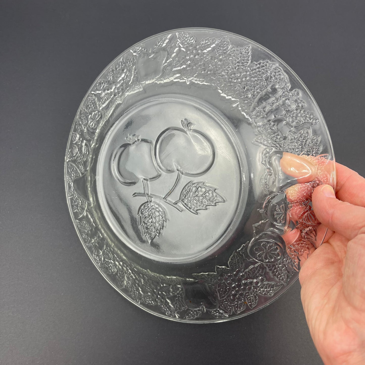 Glass serving plate