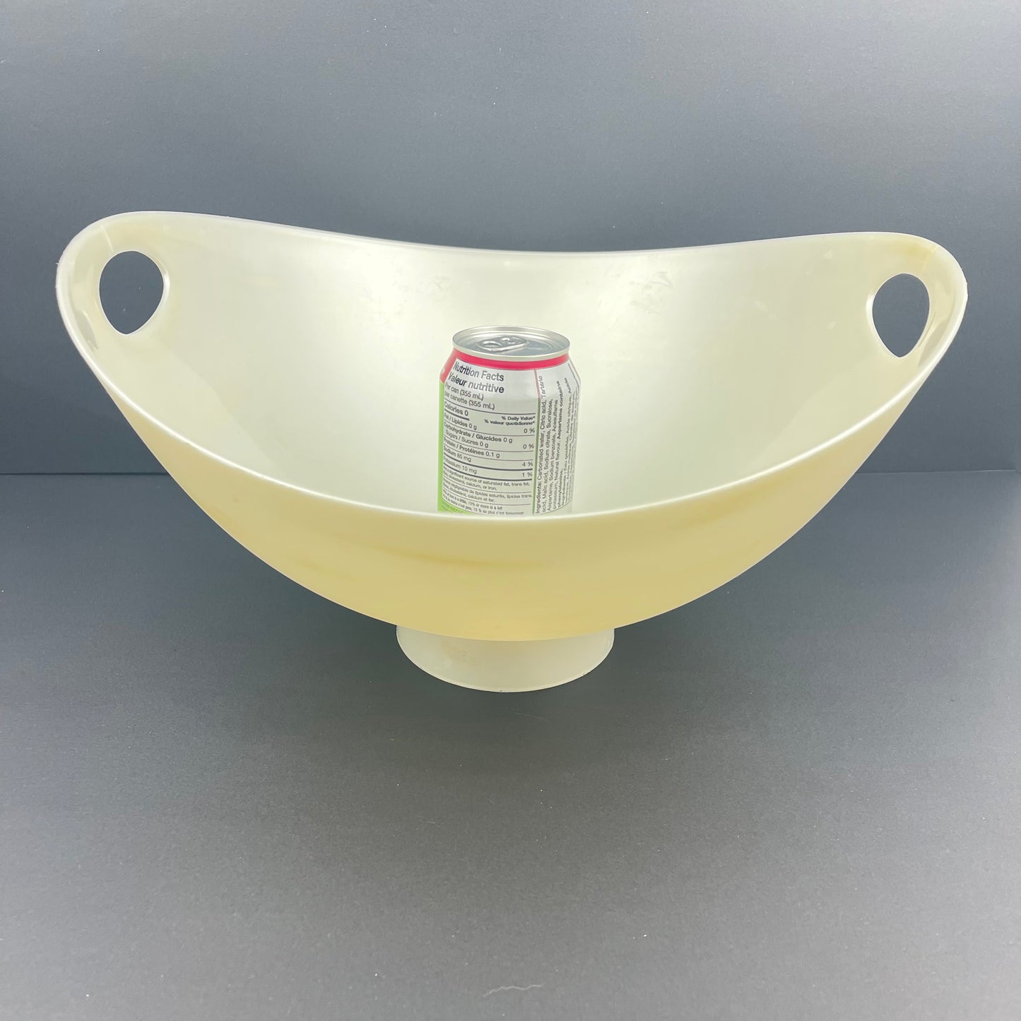 Plastic bowl with handles