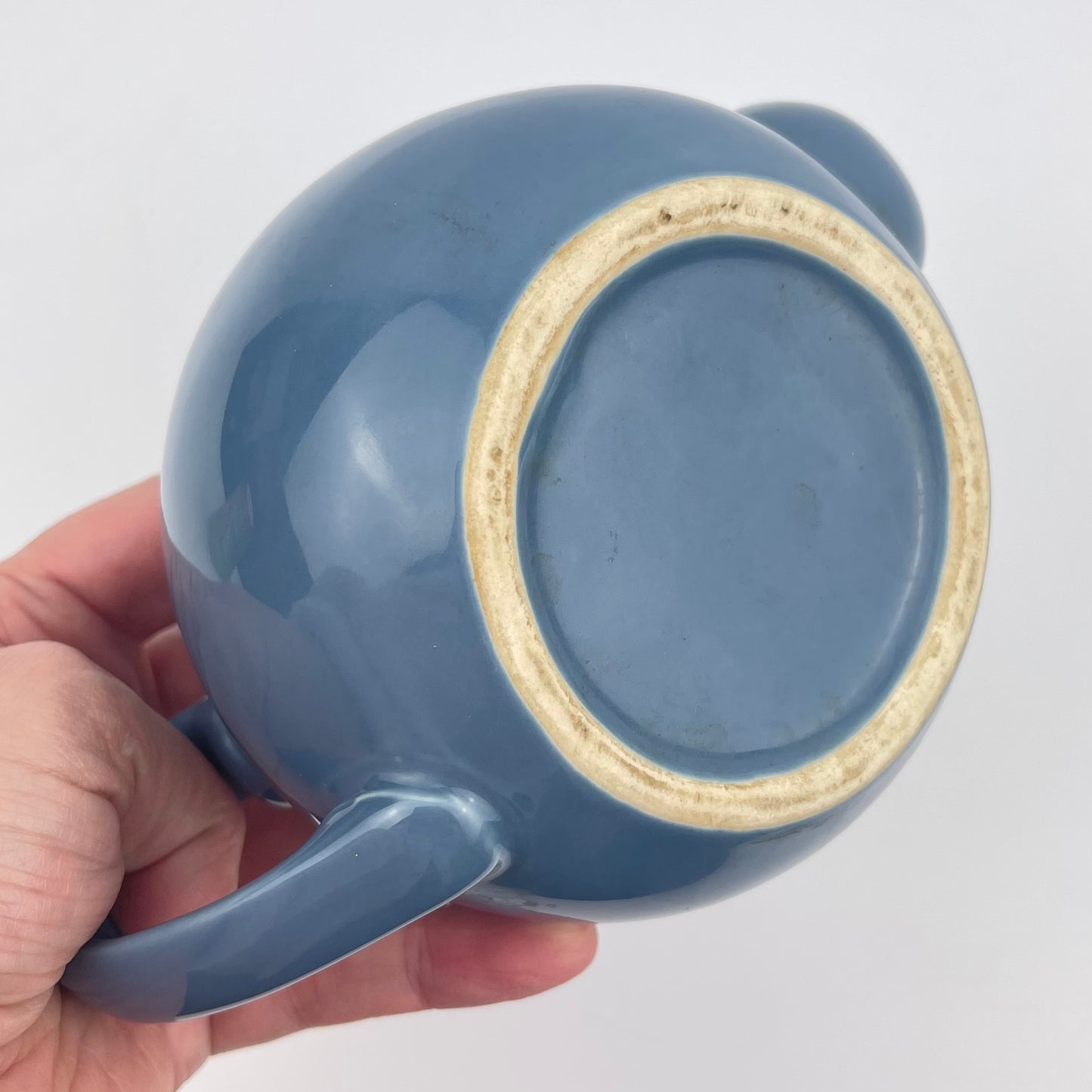 Ceramic teapot