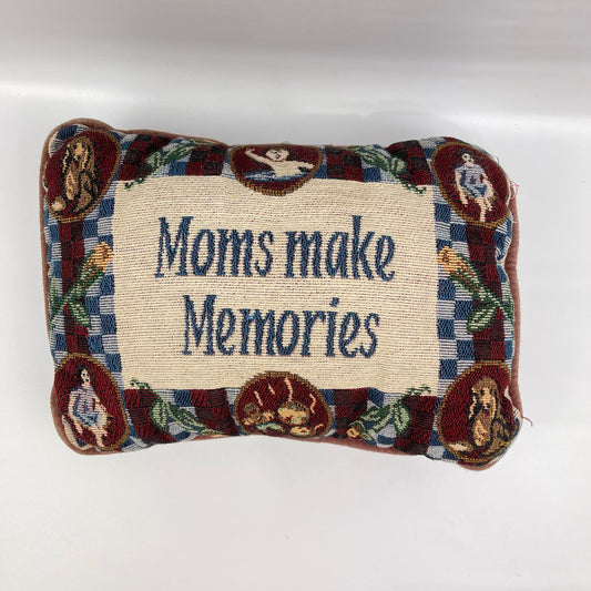 Memories pillow