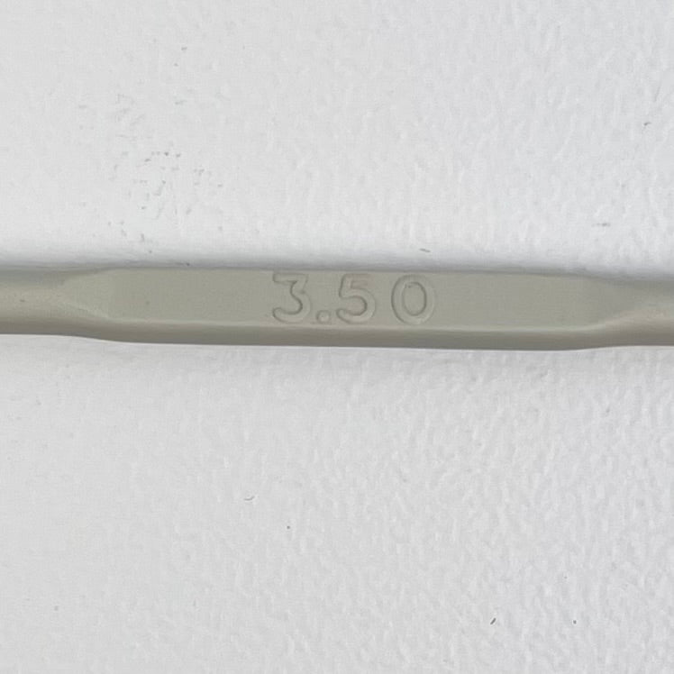 Crochet hook (3.50)