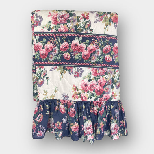 Floral print ruffle trim quilt