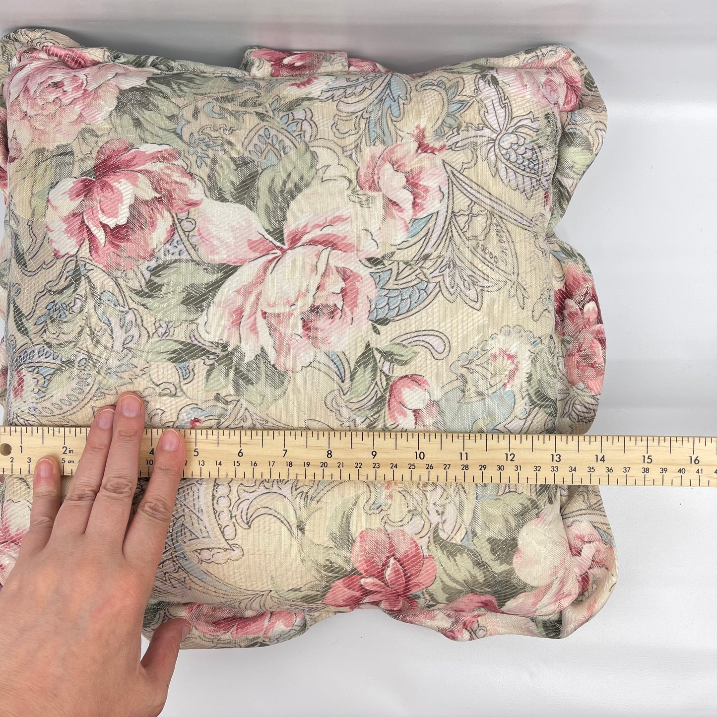 Throw pillows x3