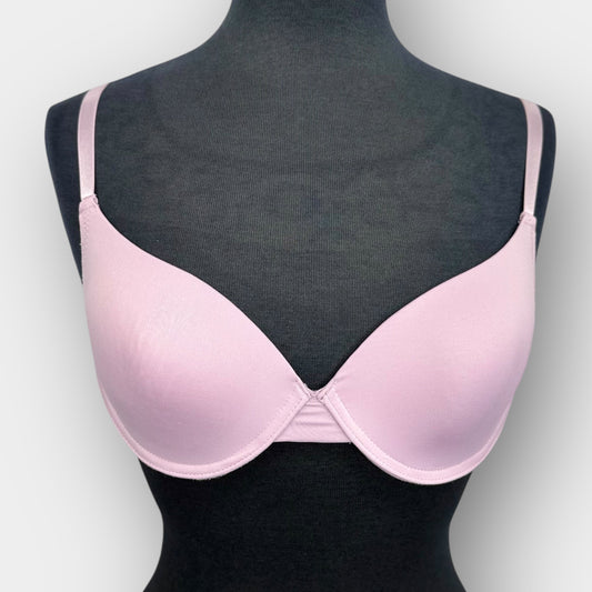 Lightly lined underwire bra (36B)