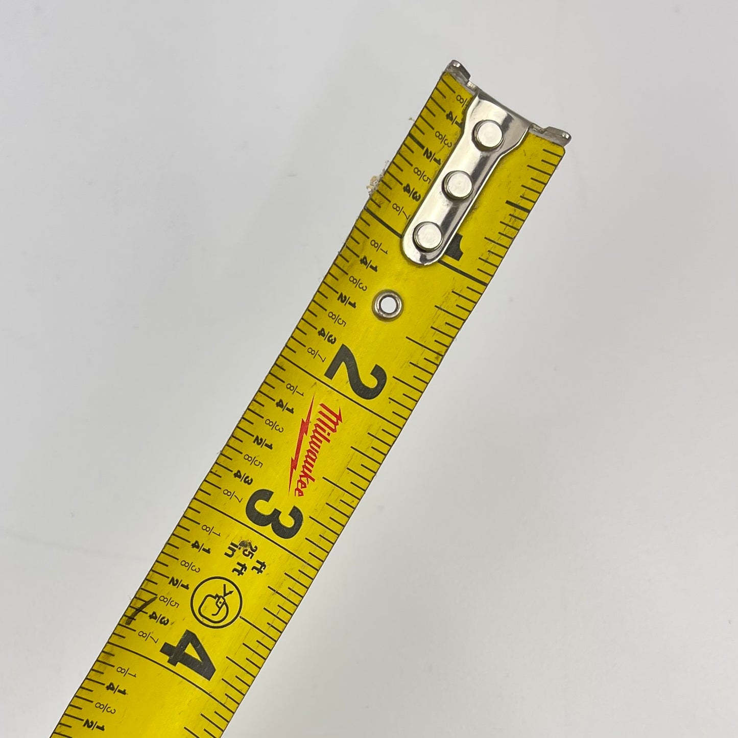 Milwaukee 25' measuring tape
