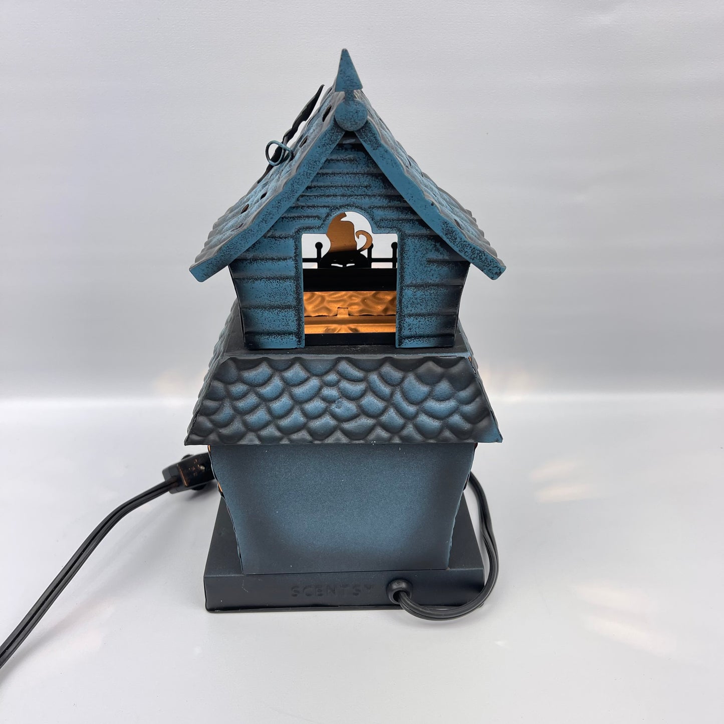 Scentsy Haunting Good Time warmer