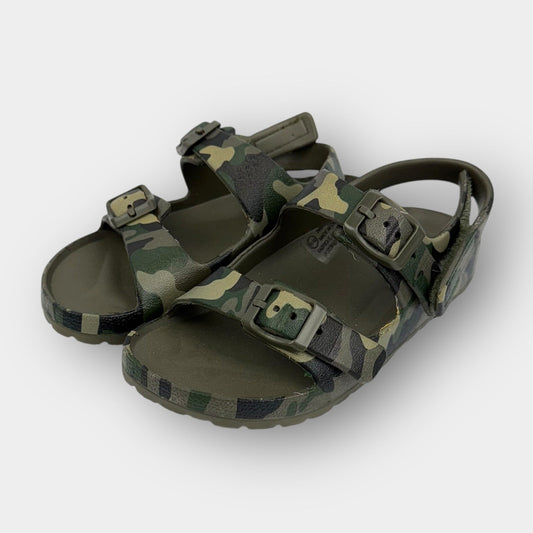 Walmart Camo Sandals (11/12 tod)