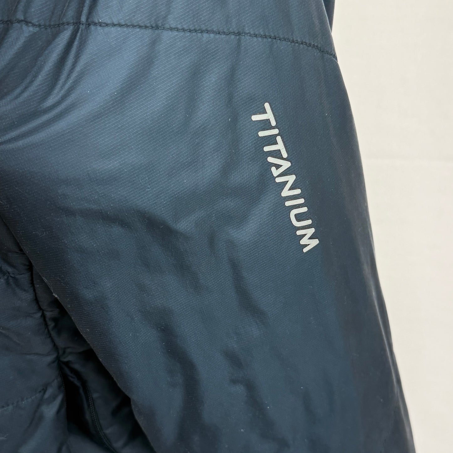 Columbia Titanium Puffer Jacket (M)