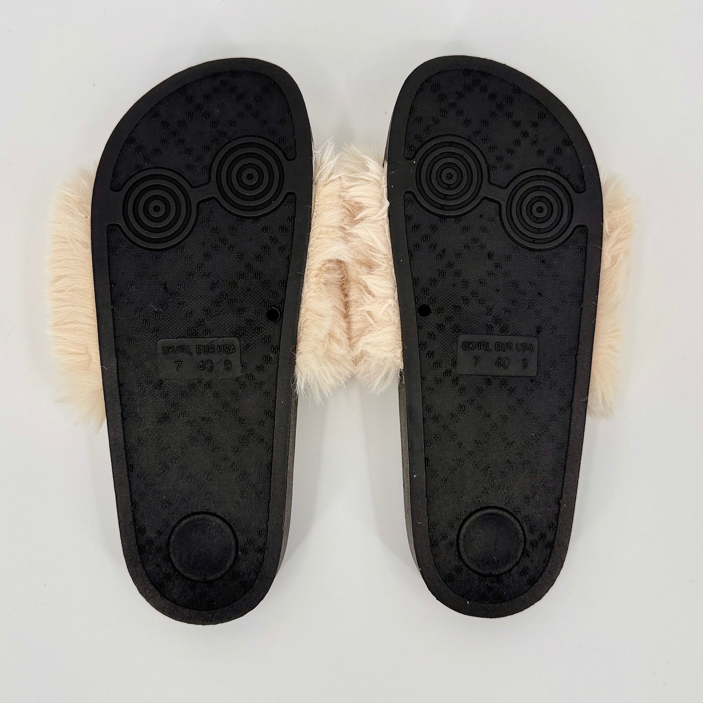 Ardene Faux Fur Slides (9)