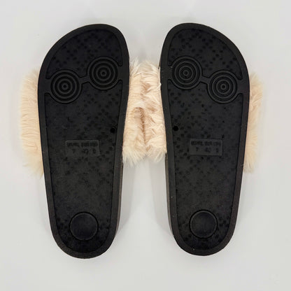 Ardene Faux Fur Slides (9)