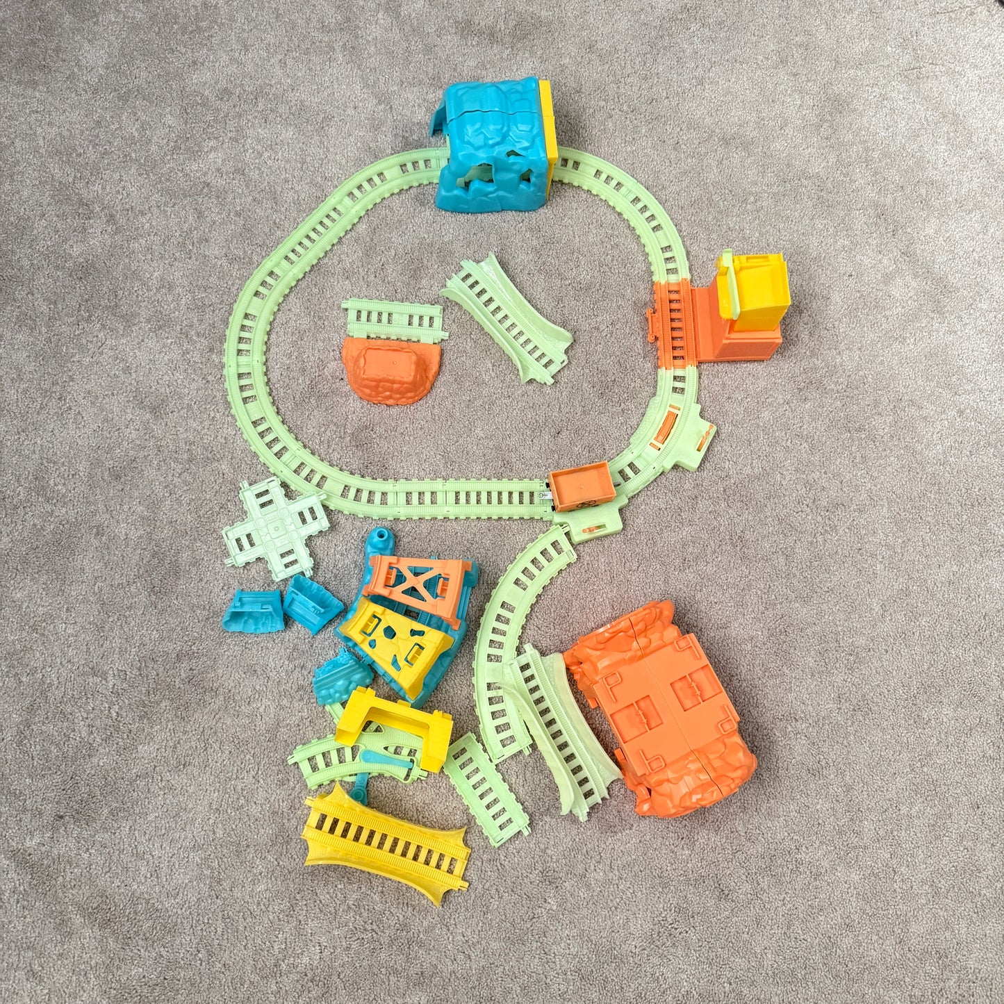 Thomas Glowing Mine Train Set (parts)