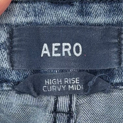 AERO Curvy Midi Shorts