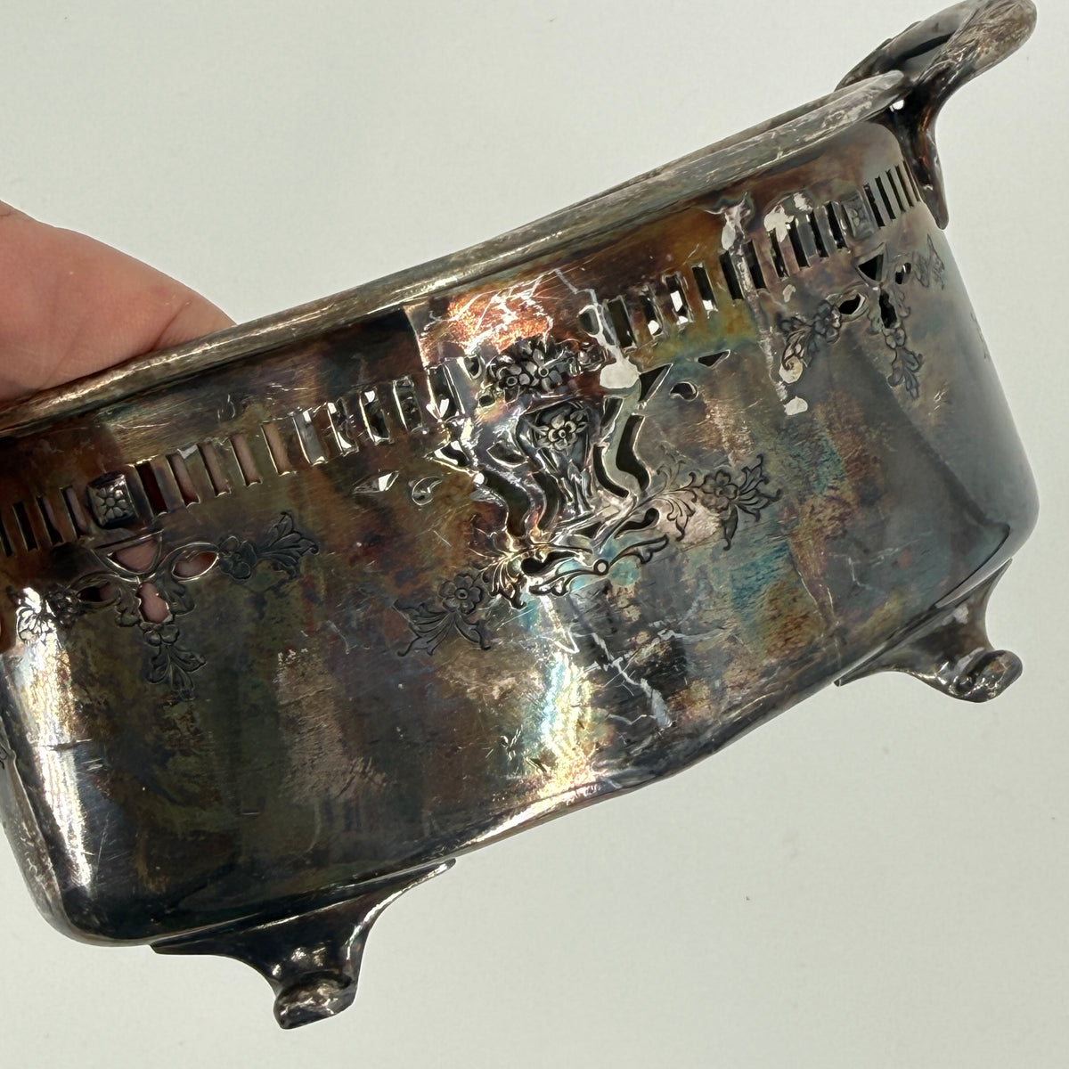 Meriden Silverplate Dish Holder