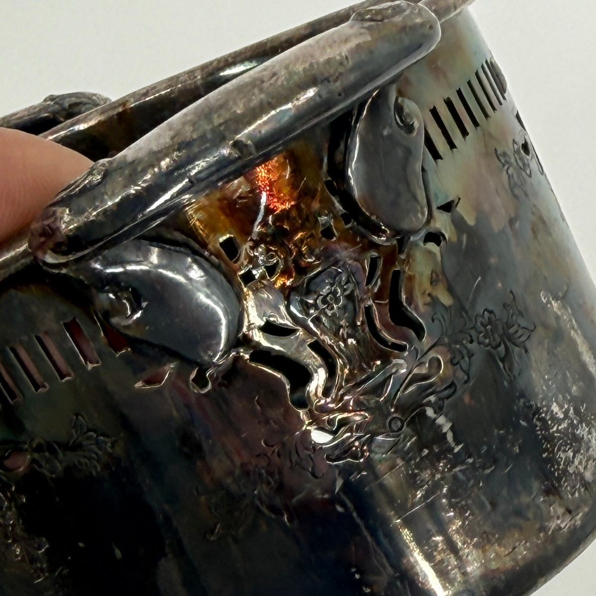 Meriden Silverplate Dish Holder