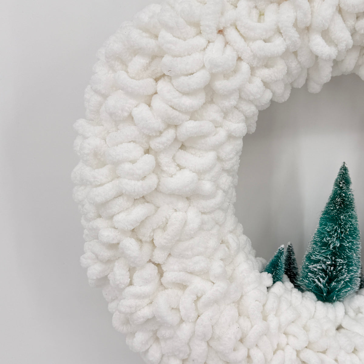 Winter Snow Yarn Wreath