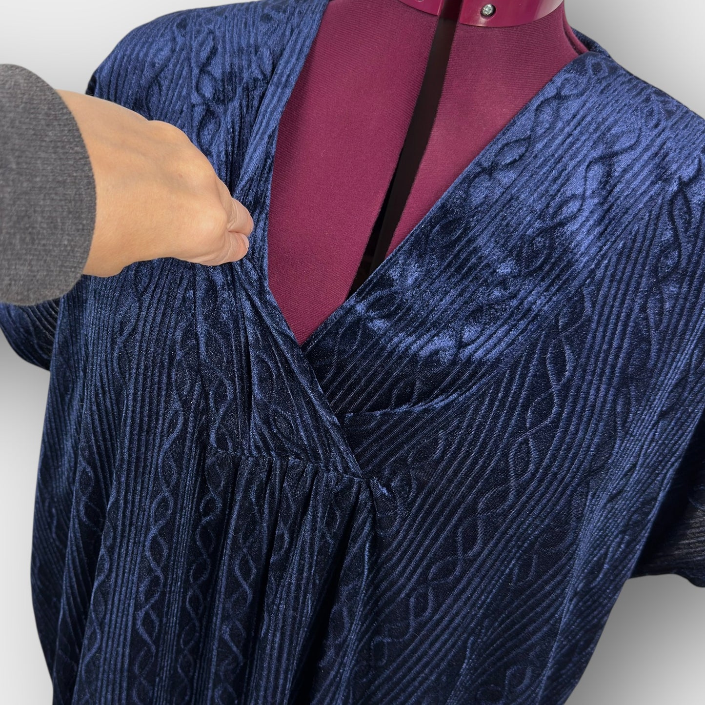 Vanity Fair Velour Caftan (O/S)