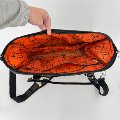 Tracker Giraffe Travel Bag