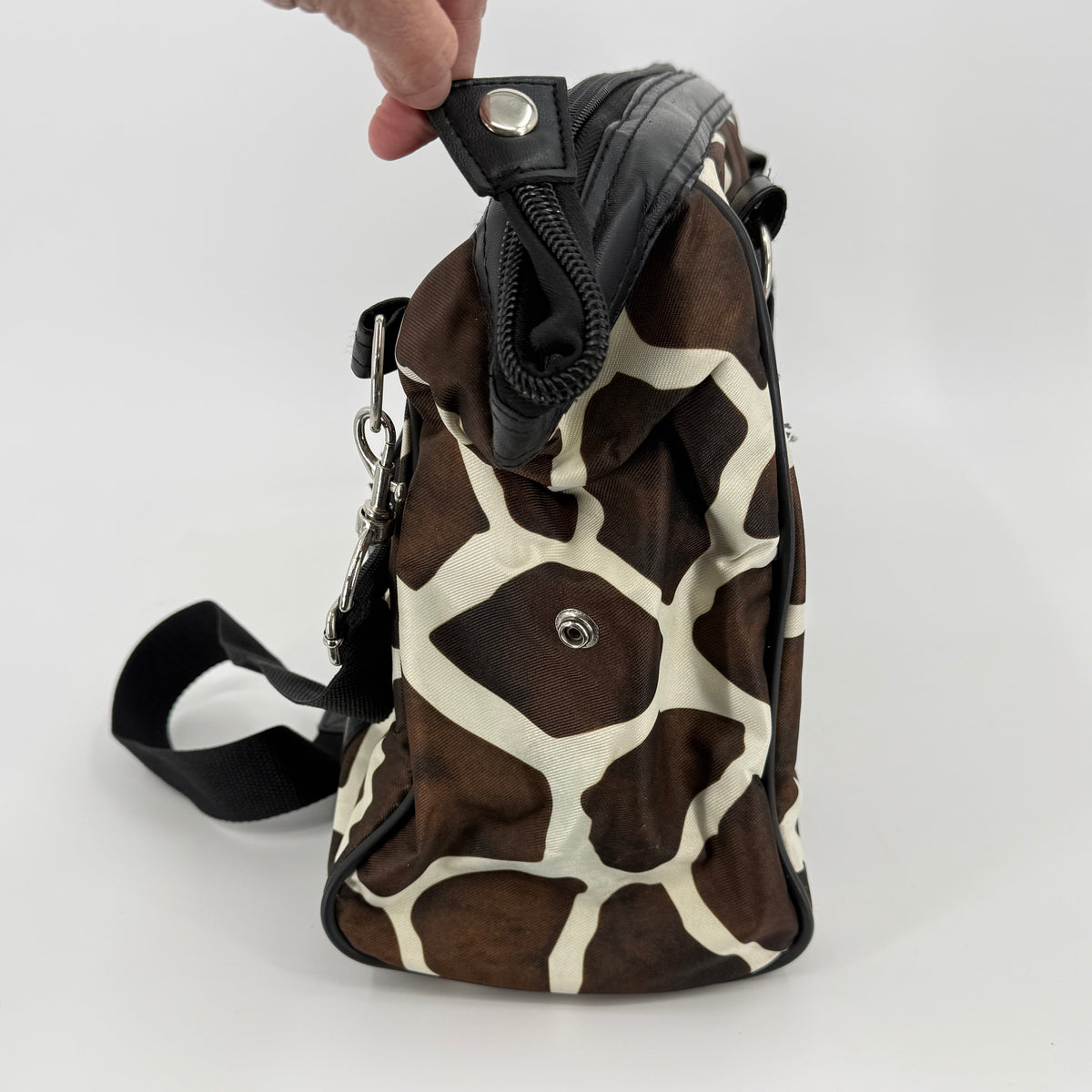 Tracker Giraffe Travel Bag