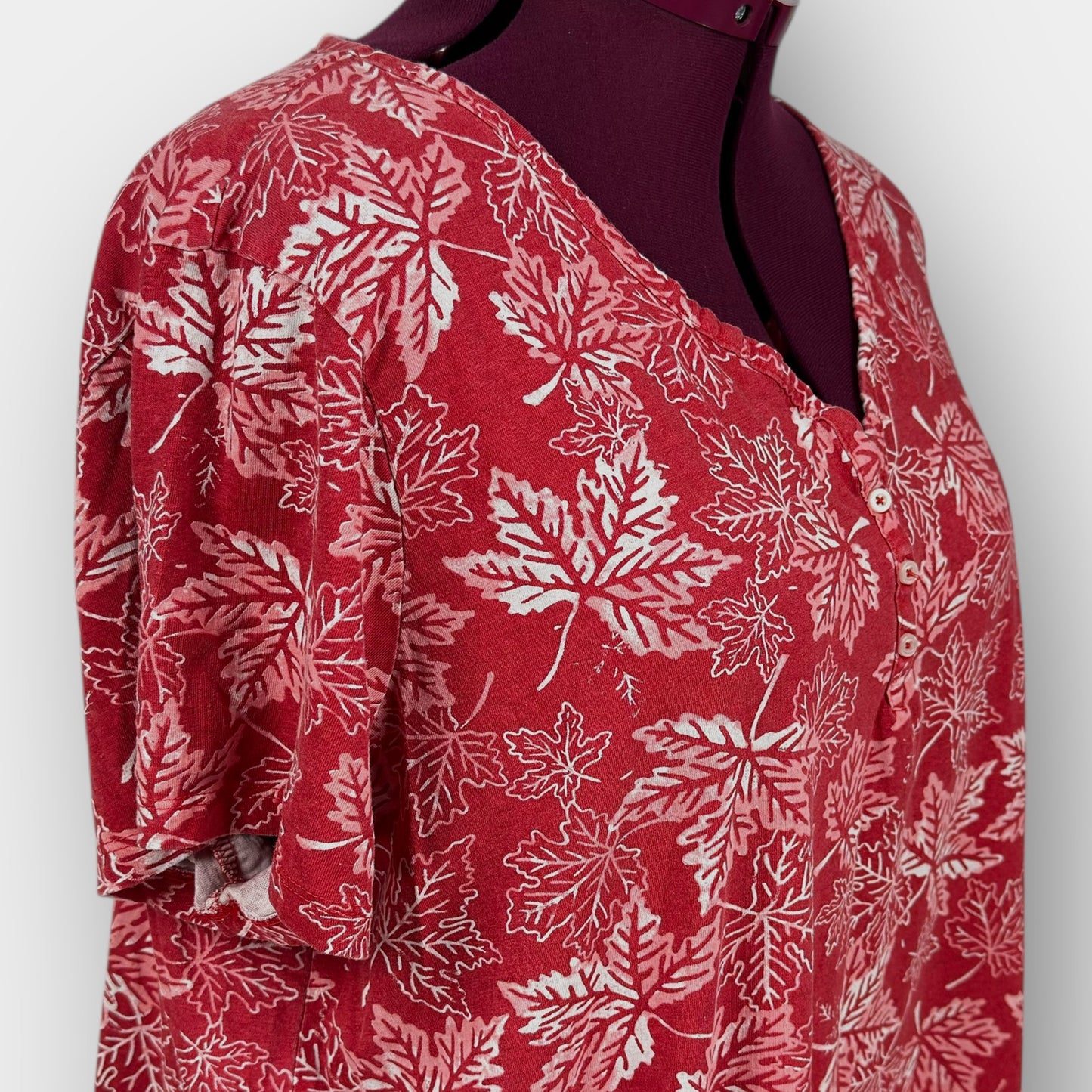 EH! Leaf Henley Nightgown