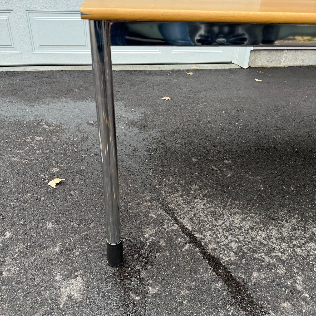 Wood Grain Chrome Banquet Table