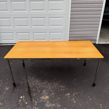 Wood Grain Chrome Banquet Table