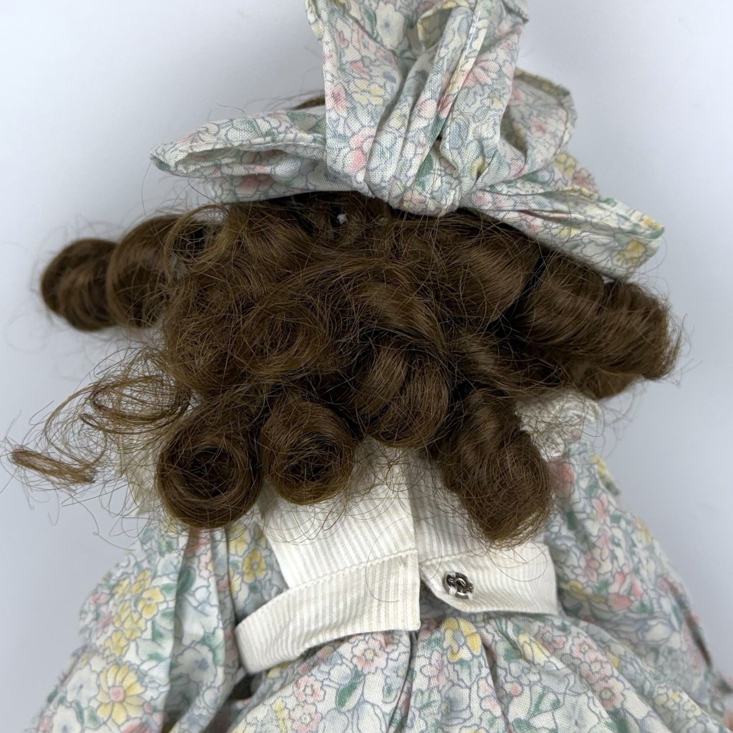 Ashton-Drake Mary porcelain doll