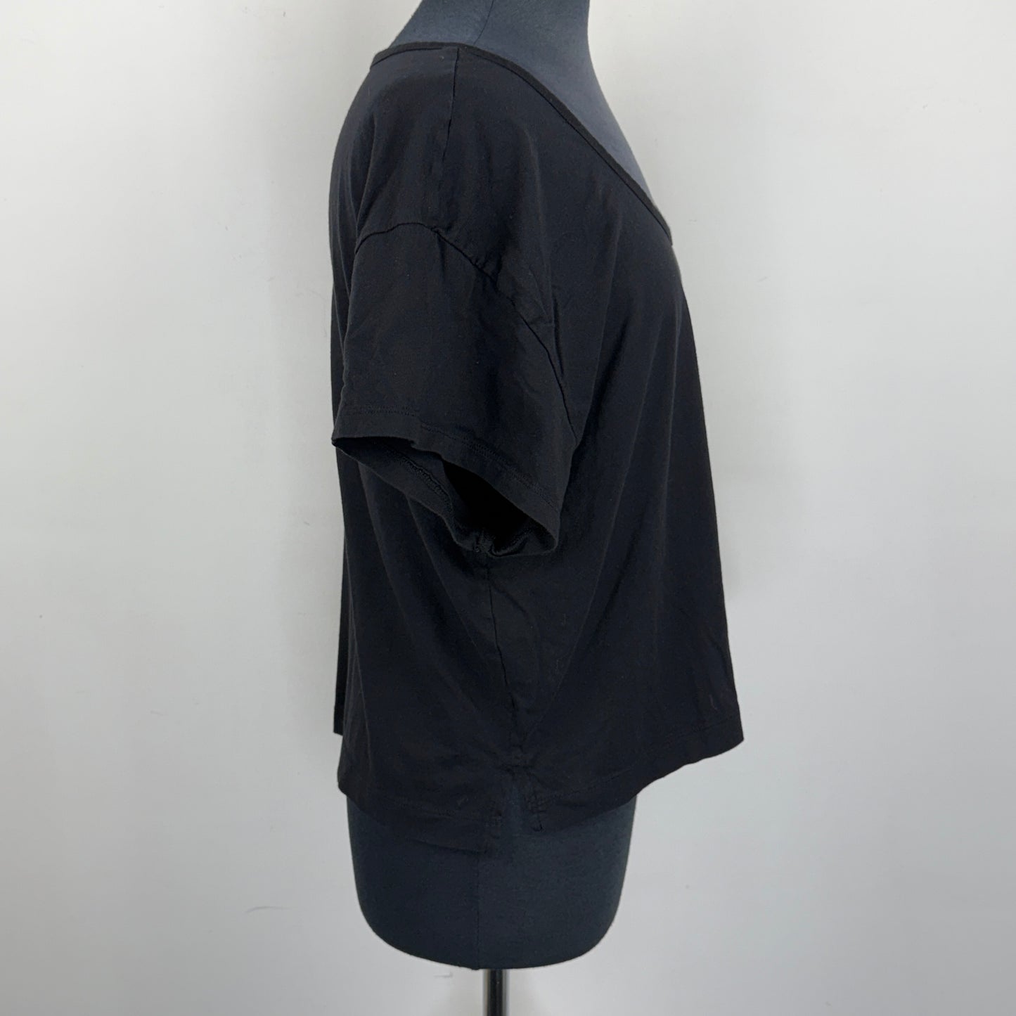 g:21 Crop Flutter Sleeve Tee
