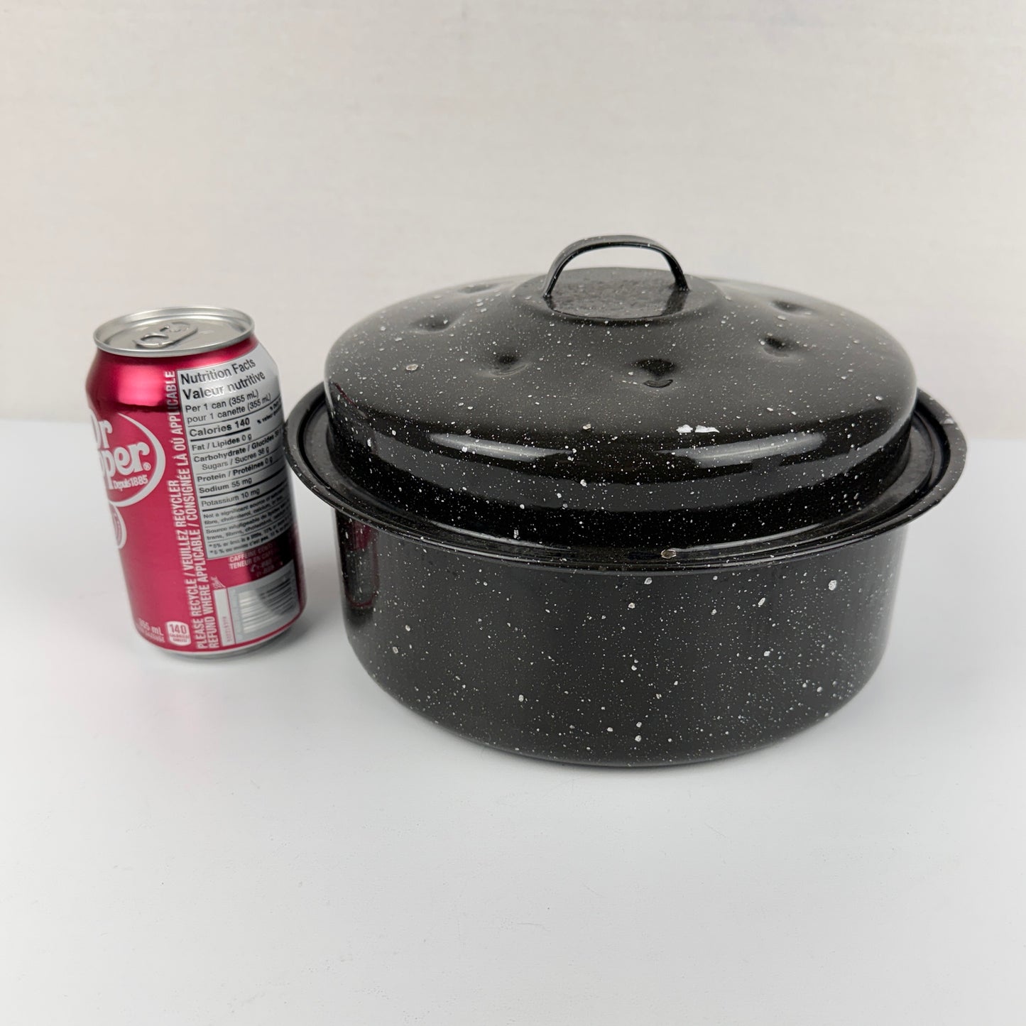 Speckled Enamel Round Roaster