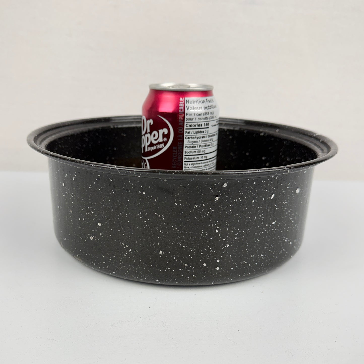 Speckled Enamel Round Roaster