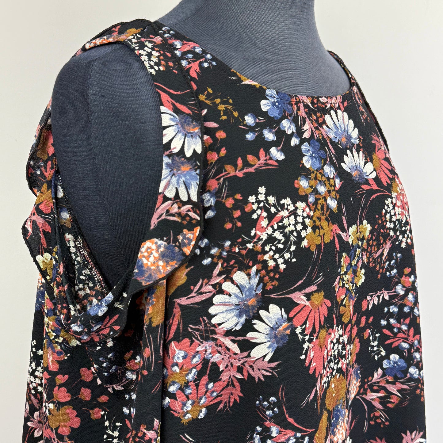 Artizan Ruffle Floral Blouse