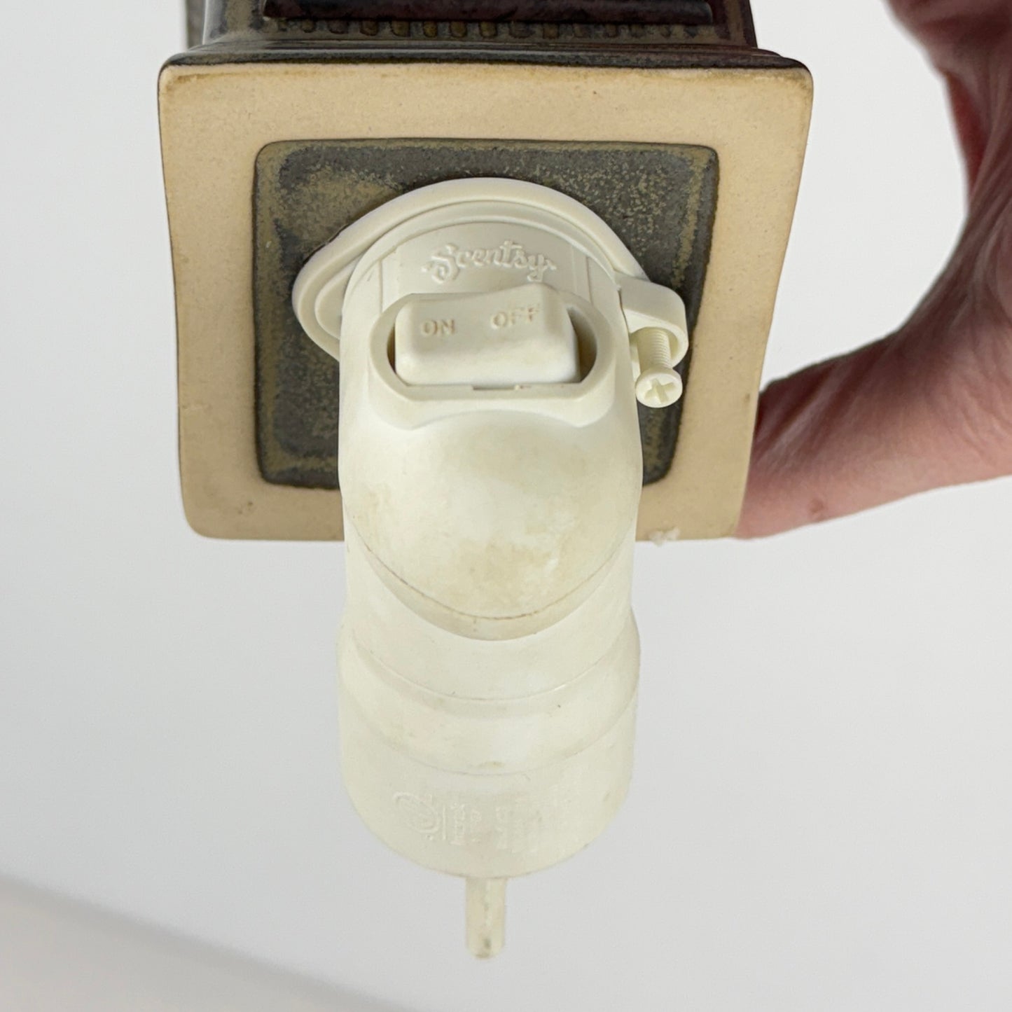 Scentsy Ribbed Plug Warmer