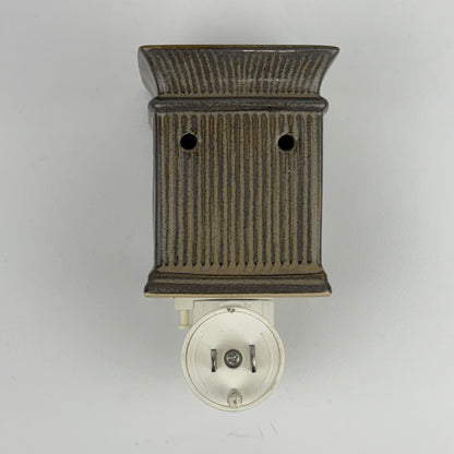 Scentsy Ribbed Plug Warmer