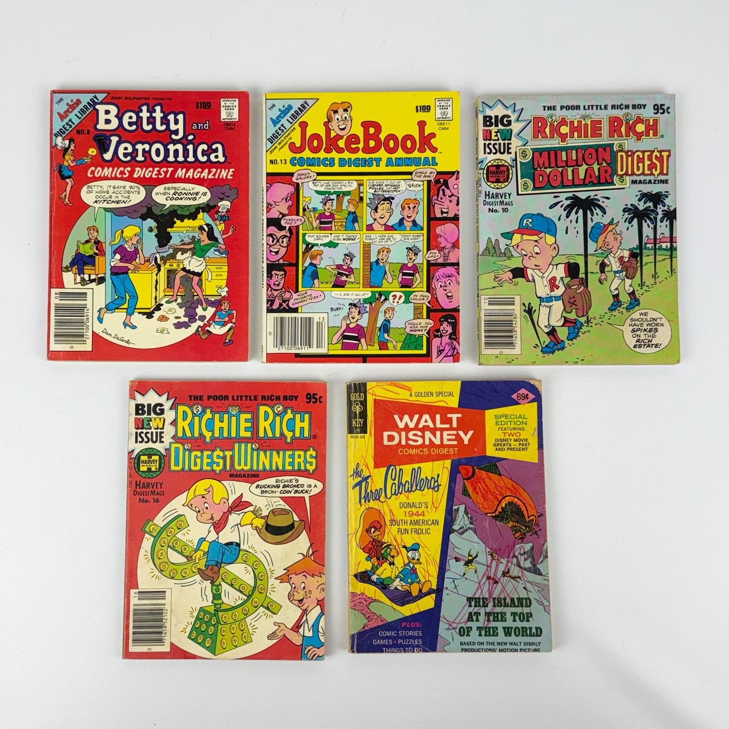 Digest Comics #8 10 13 16 51 Lot