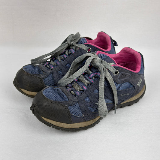 Columbia Hiking Shoes (Youth 2)