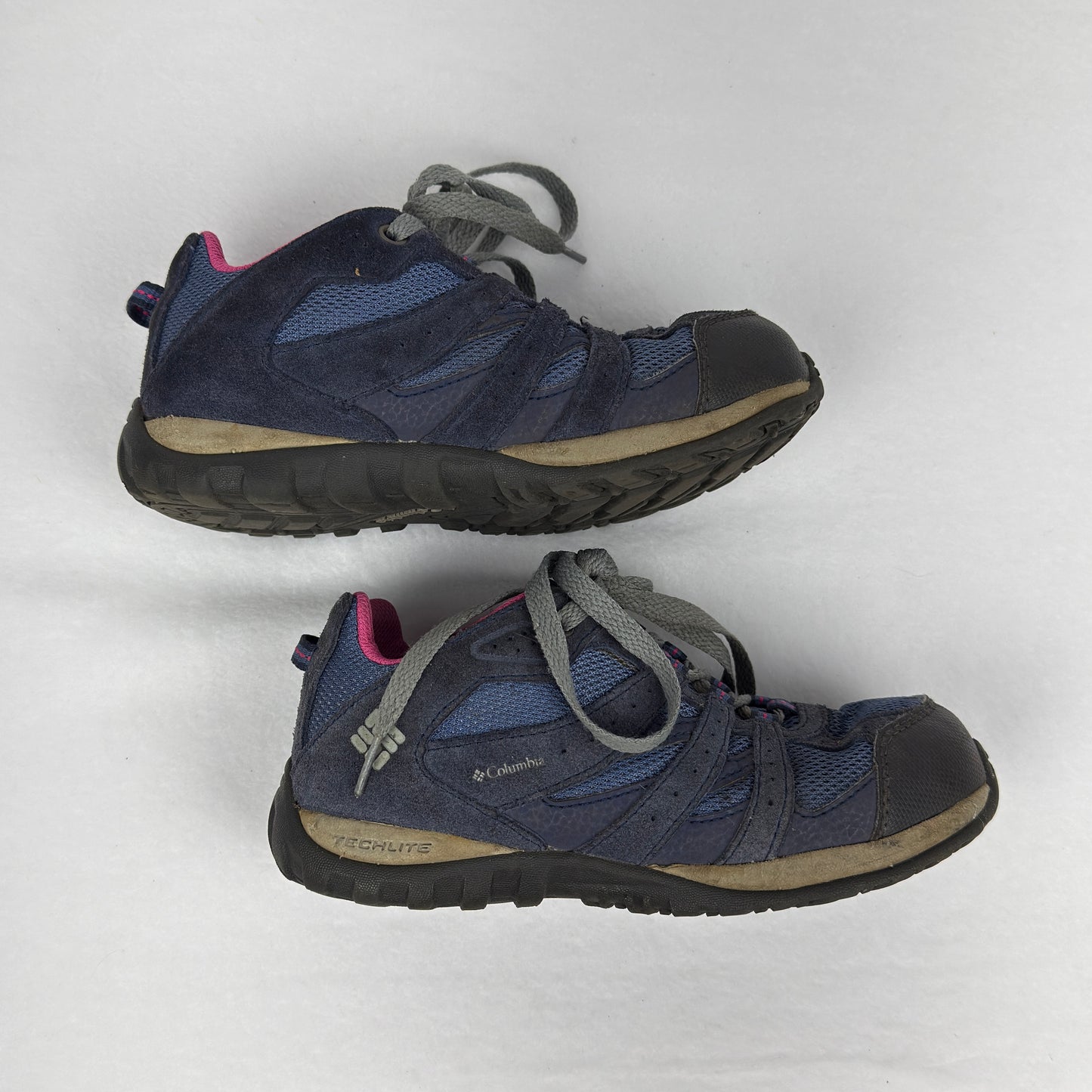 Columbia Hiking Shoes (Youth 2)