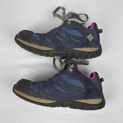 Columbia Hiking Shoes (Youth 2)