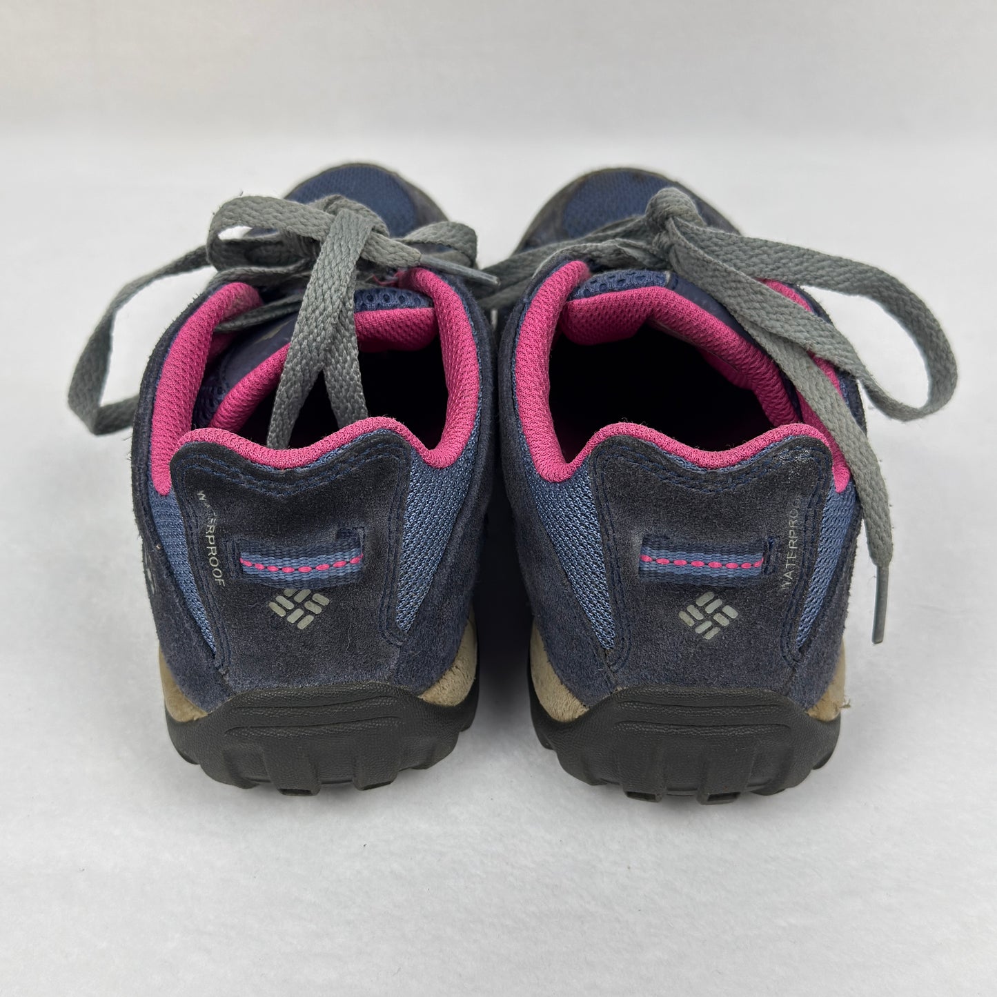 Columbia Hiking Shoes (Youth 2)