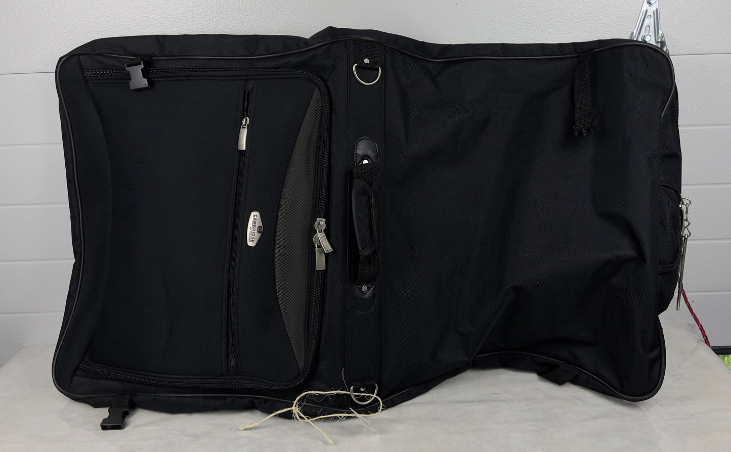 Cambridge garment bag