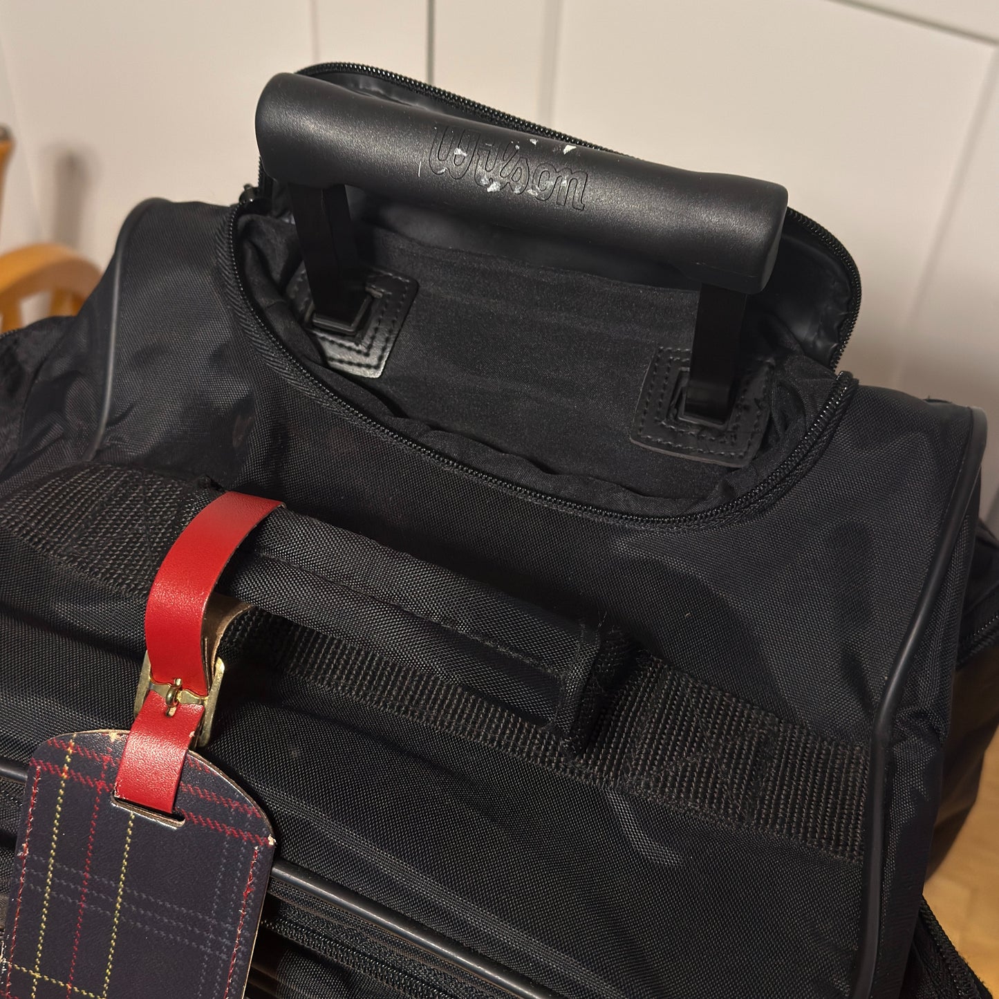Wilson Ultimate Rolling Bag