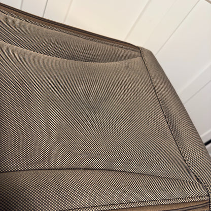 London Fog Rolling Suitcase