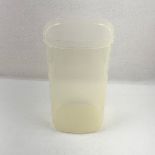 Rubbermaid Storage Container