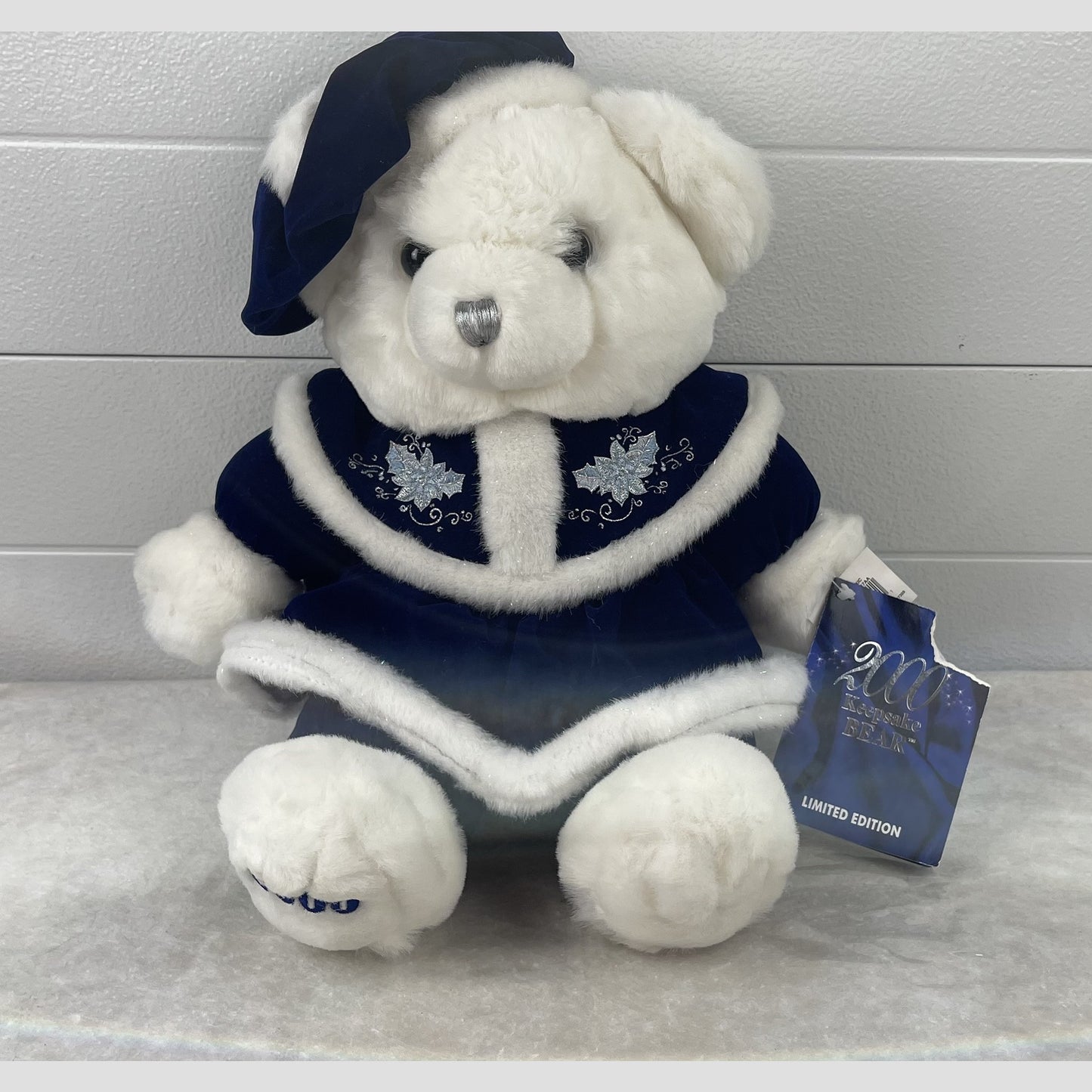 2000 Keepsake stuffed bear