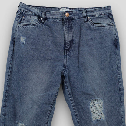 myStyle distressed jean