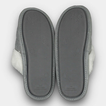 Slipper (5/6 ~ new)