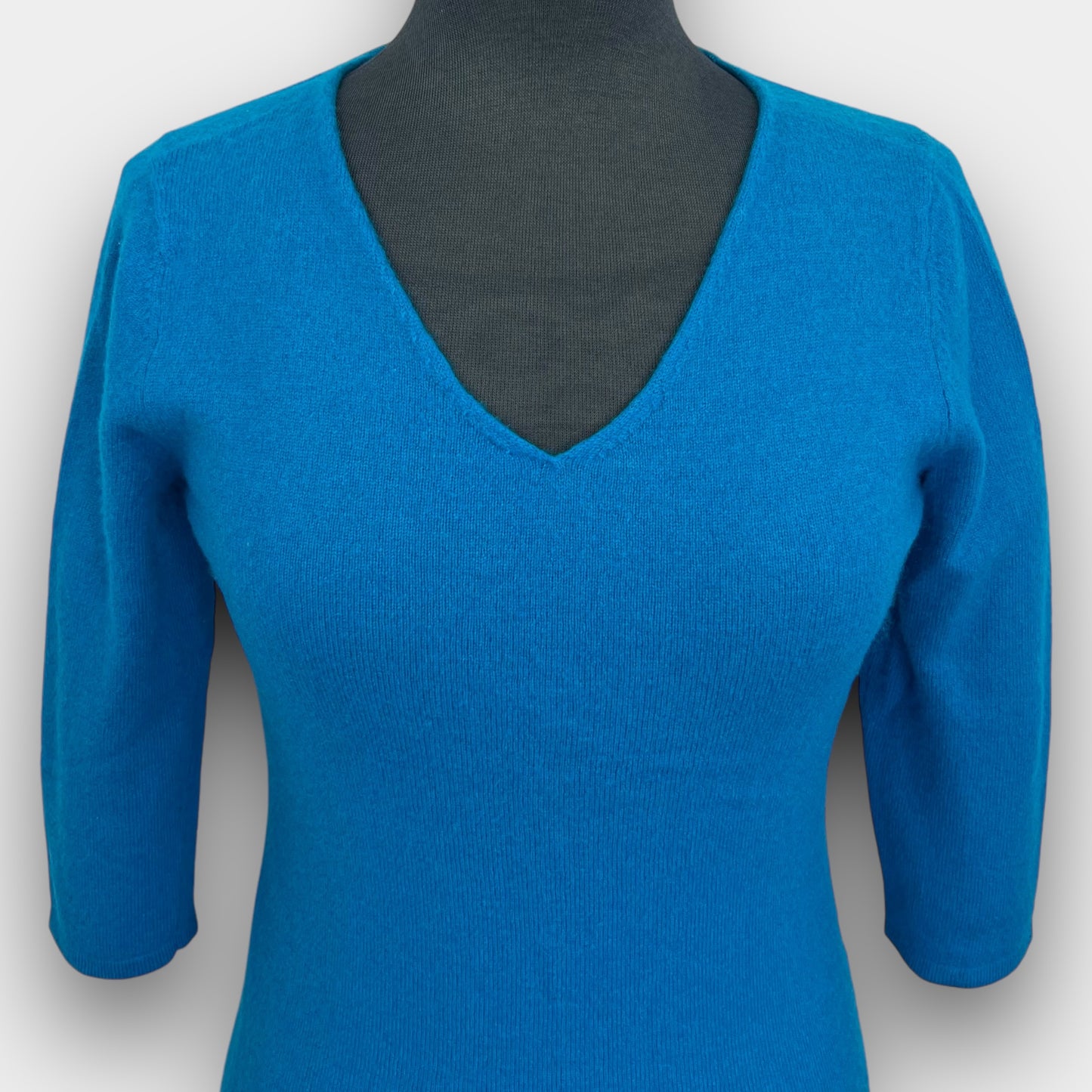 In Cashmere sweater