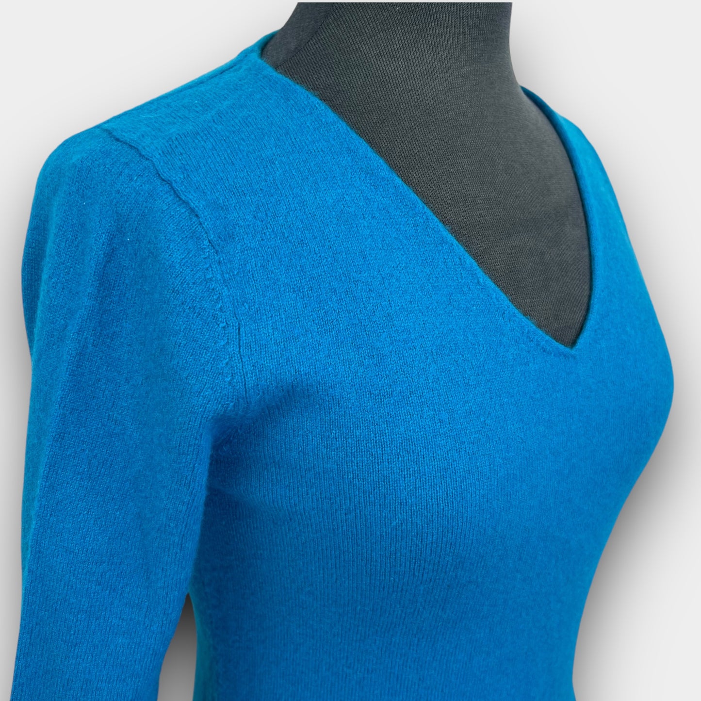 In Cashmere sweater