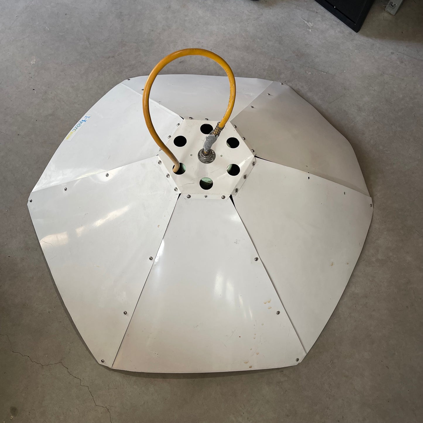 HydroSun parabolic reflector with ballast and bulb
